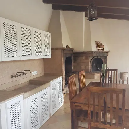 Villa Milagro - 3 Bedroom Style With Pool Near Golf Course/beaches - Air Cond. Pollenca